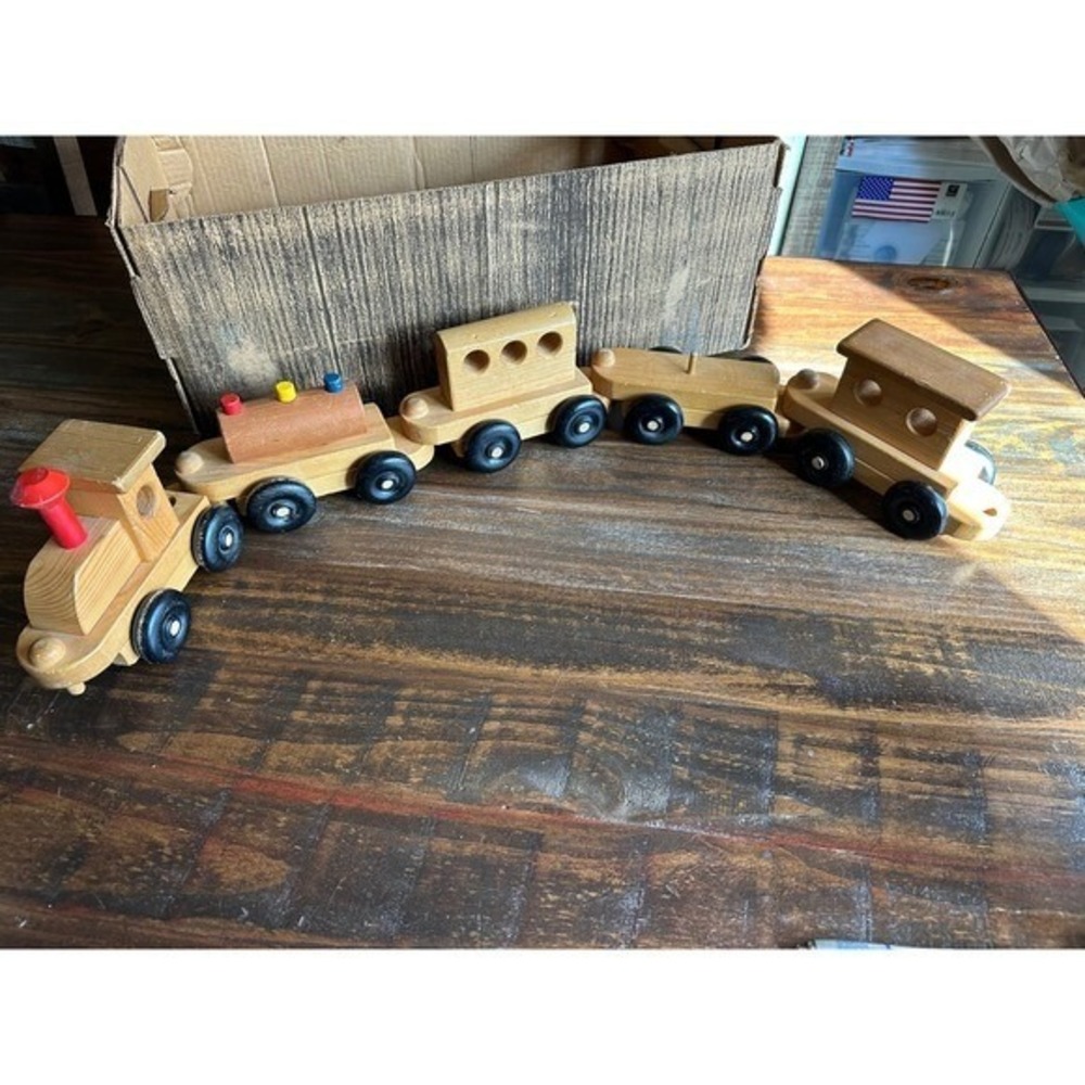 Vintage S & V Toys Train WoodenvSet Locomotive & Cars Davenport Iowa